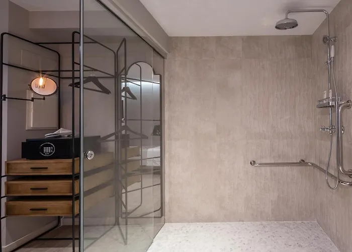 El Castillo La Ciudadela 4*